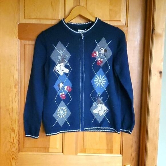 Croft & Barrow Holiday Embroider Ice Skates, Mitten Theme Full Zip Sz M Cardigan - Picture 1 of 12